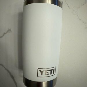 YETI White Stainless Steel Tumbler 20oz